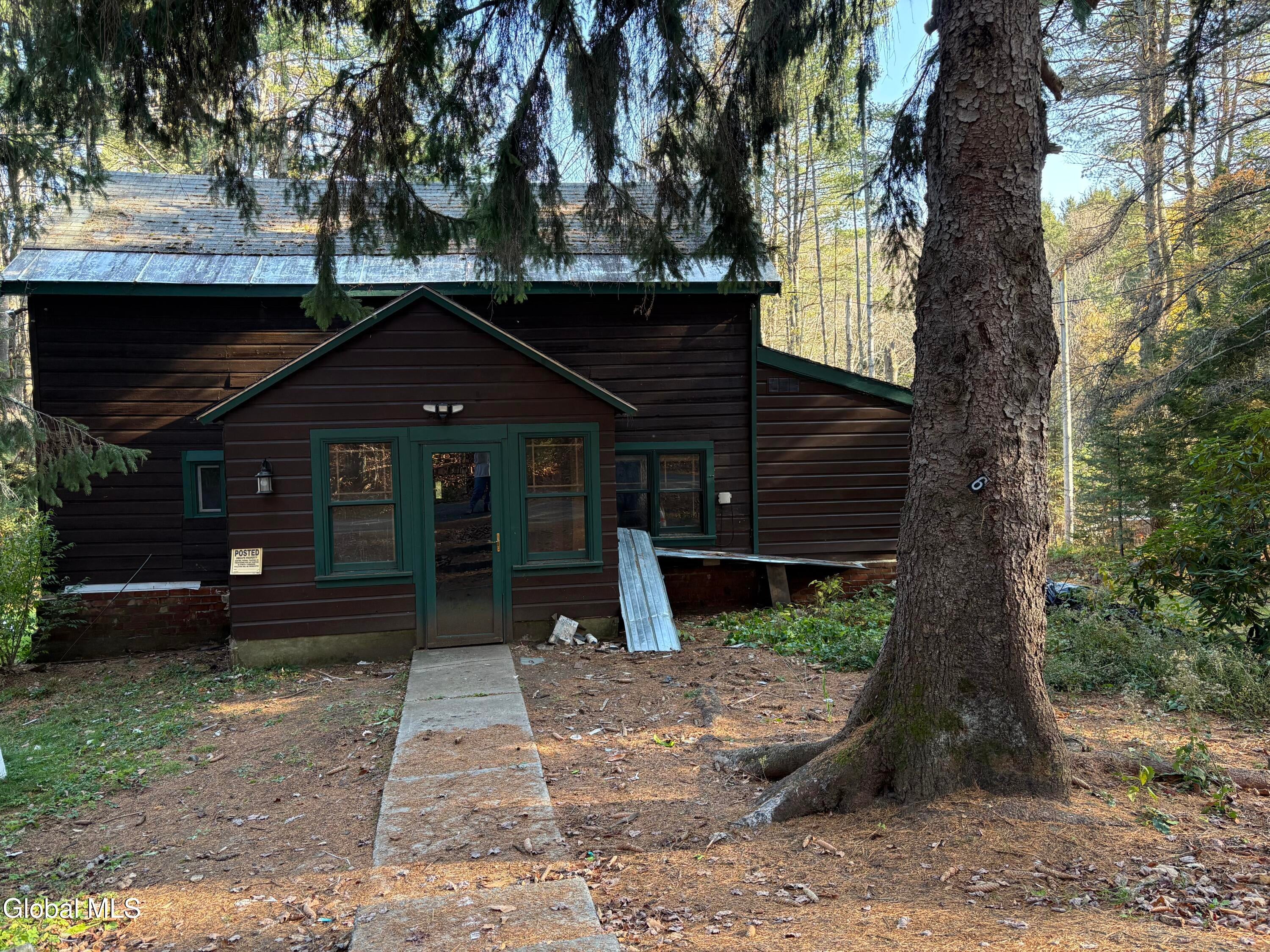 260 Barlow Road