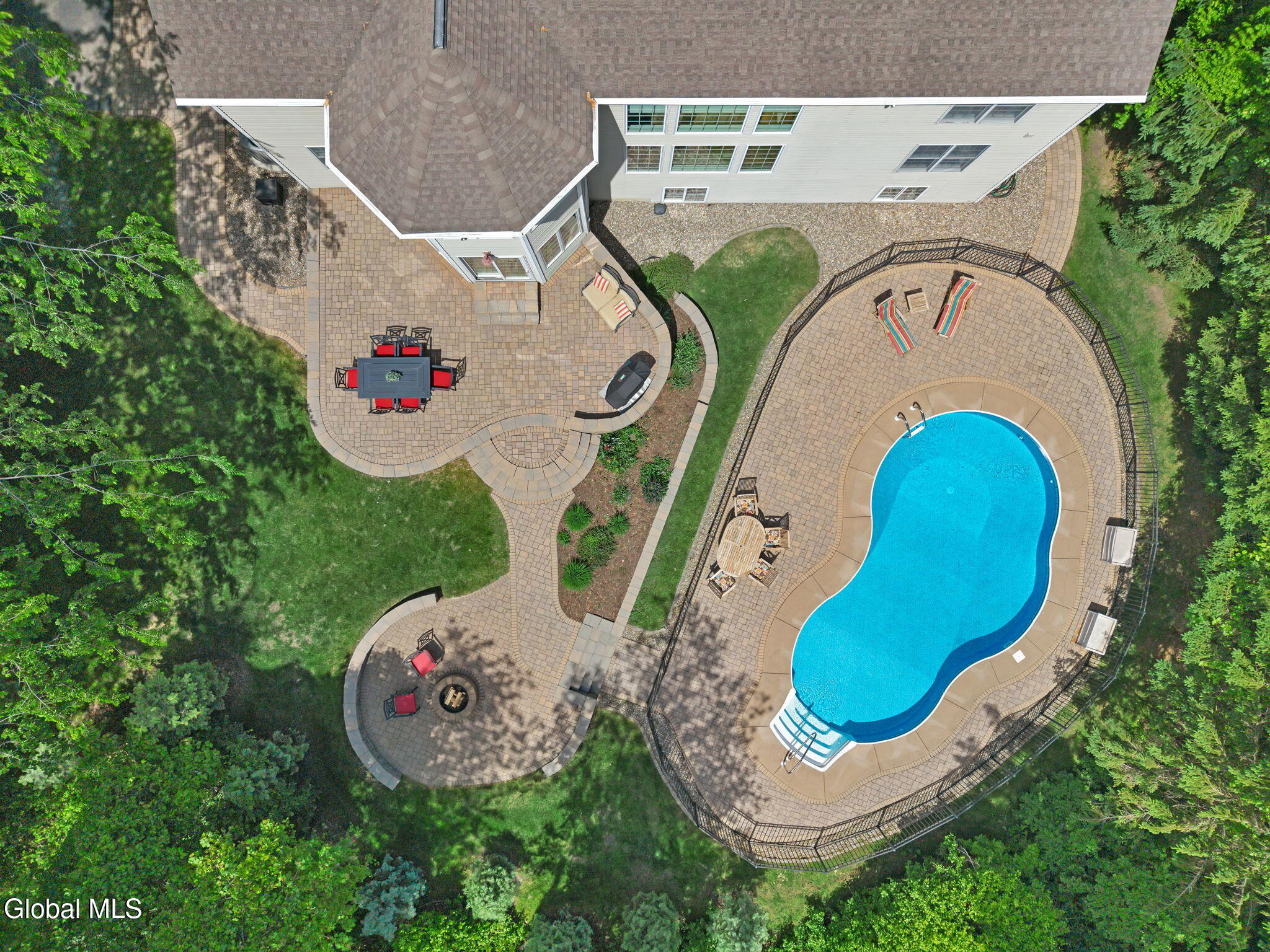 55 Outlook Drive South