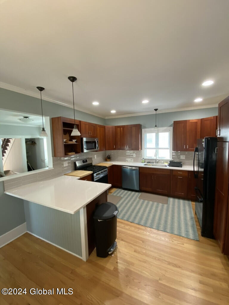 159 W Circular Street, Saratoga Springs, New York image 3