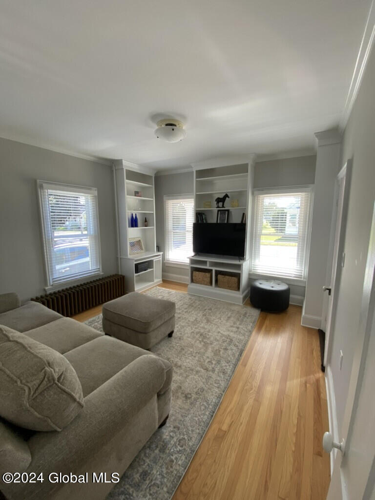 159 W Circular Street, Saratoga Springs, New York image 8