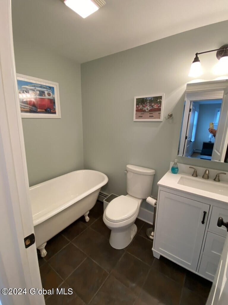 159 W Circular Street, Saratoga Springs, New York image 11