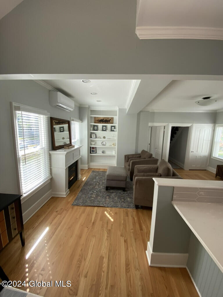 159 W Circular Street, Saratoga Springs, New York image 5