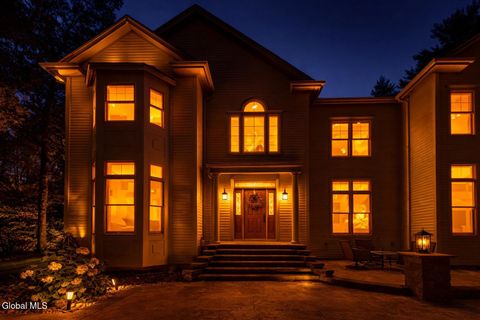 Photo of 1 Shetland Grn, Clifton Park, NY 12065 (MLS # 202525826)