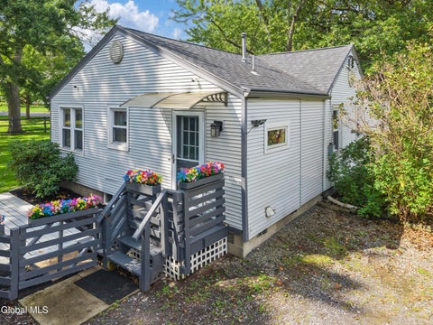 Photo of 1713 Hillside Avenue, Niskayuna, NY 12309 (MLS # 202625969)