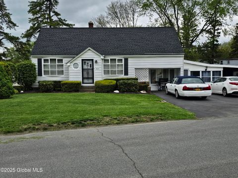Photo of 1824 Devendorf Road, Schenectady, NY 12303 (MLS # 202520643)