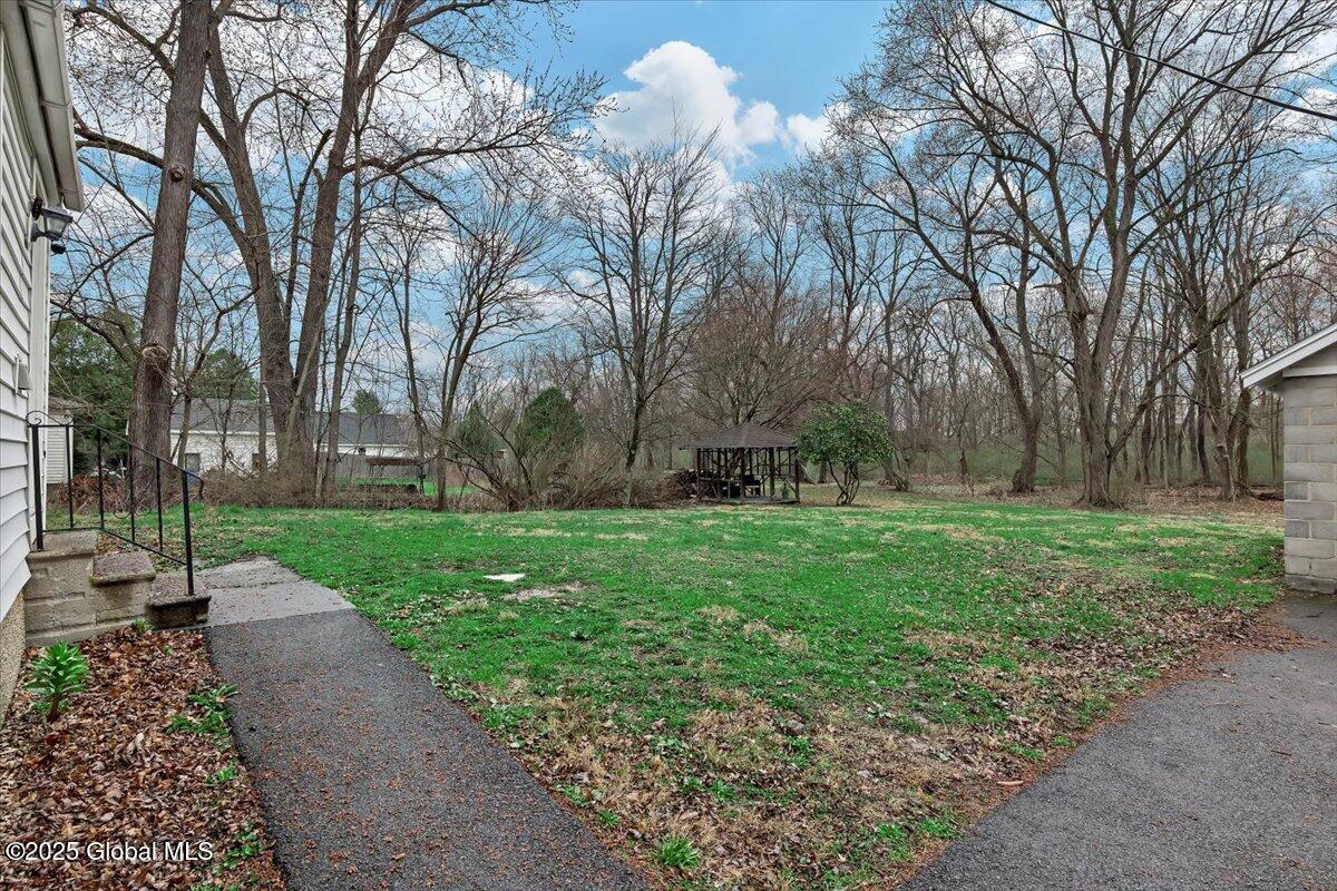 56 Willowbrook Avenue, South Bethlehem, New York image 33