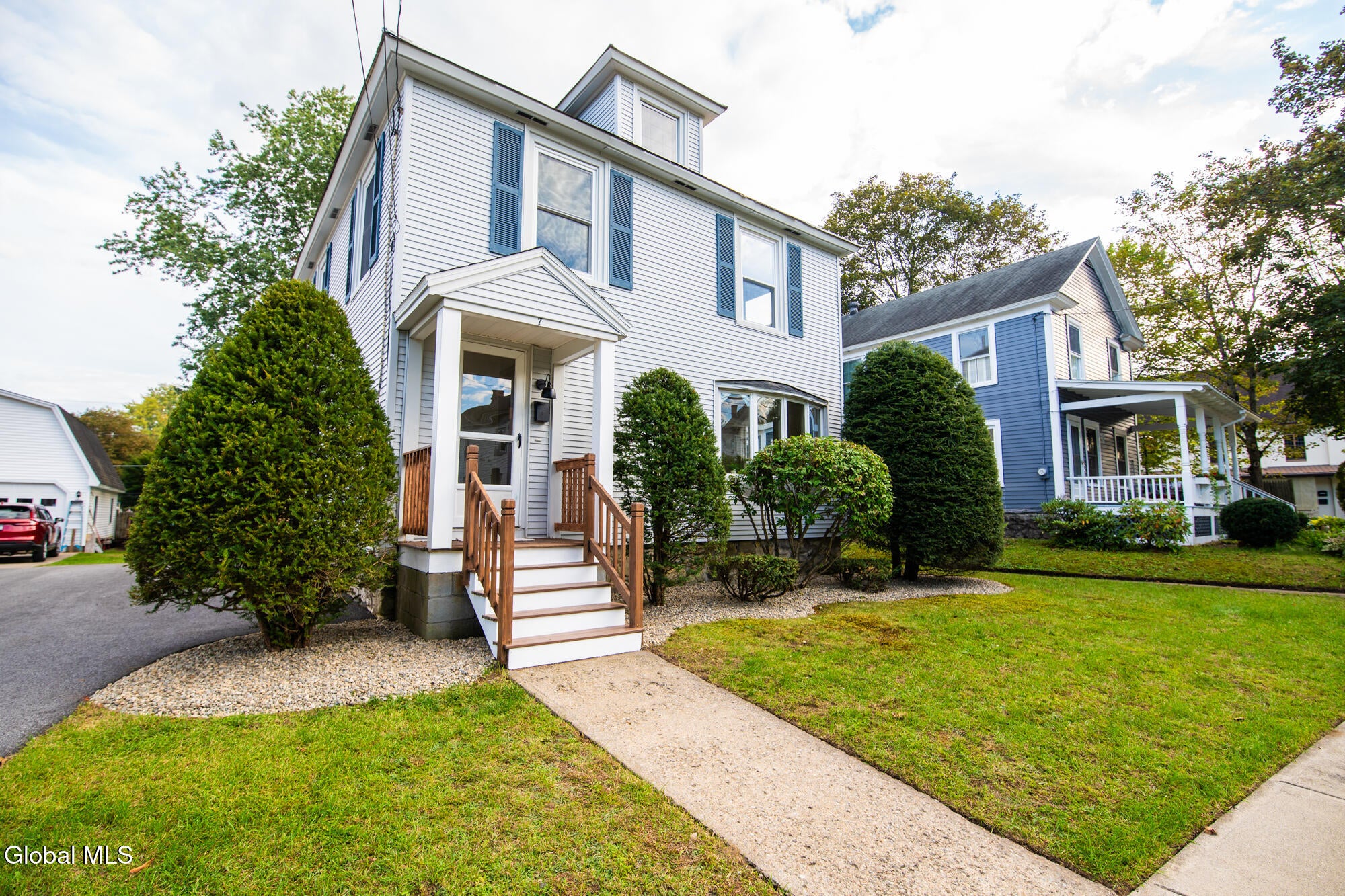 7 Bowman Avenue