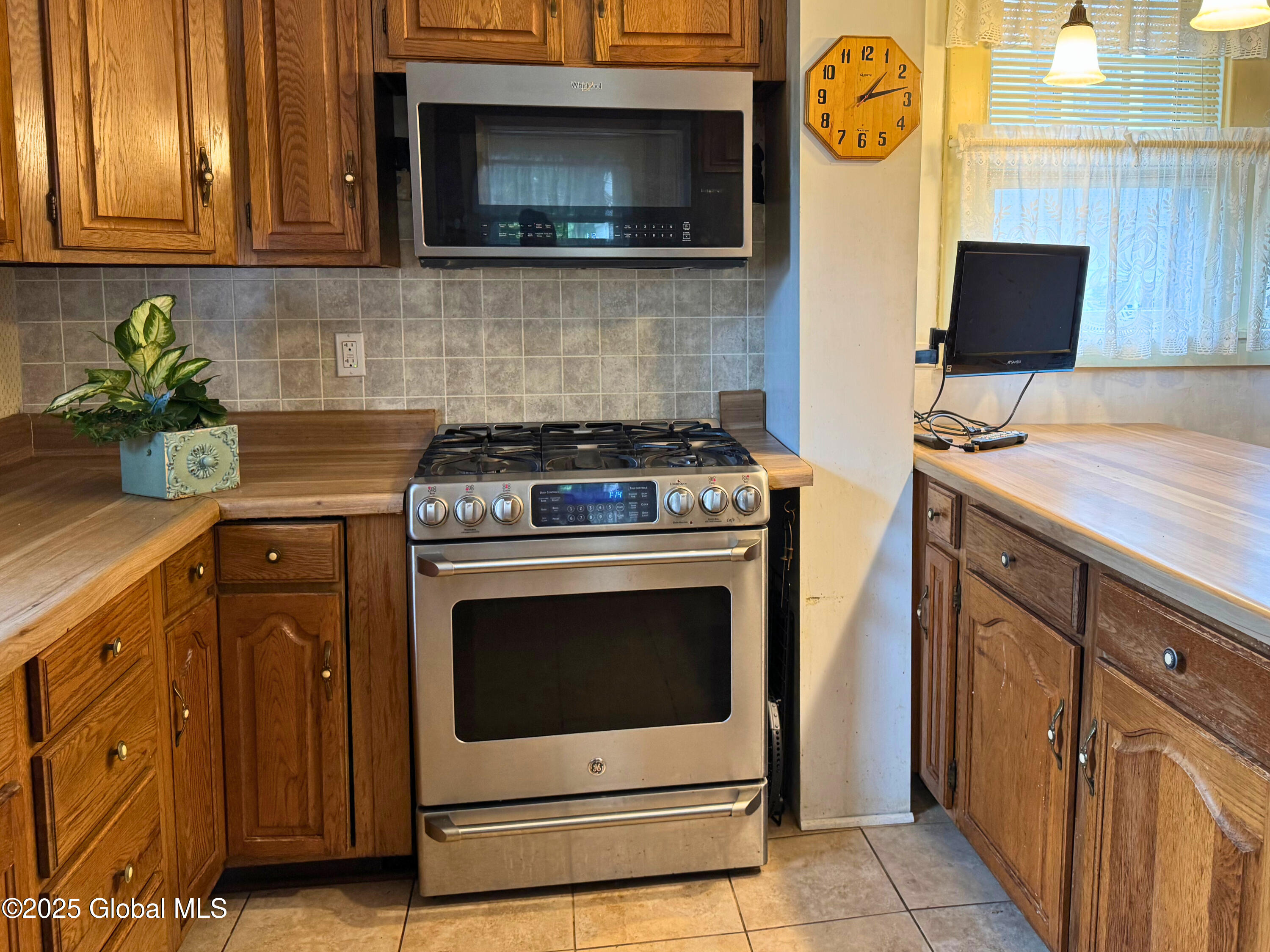 6 Rural Place, Delmar, New York image 11