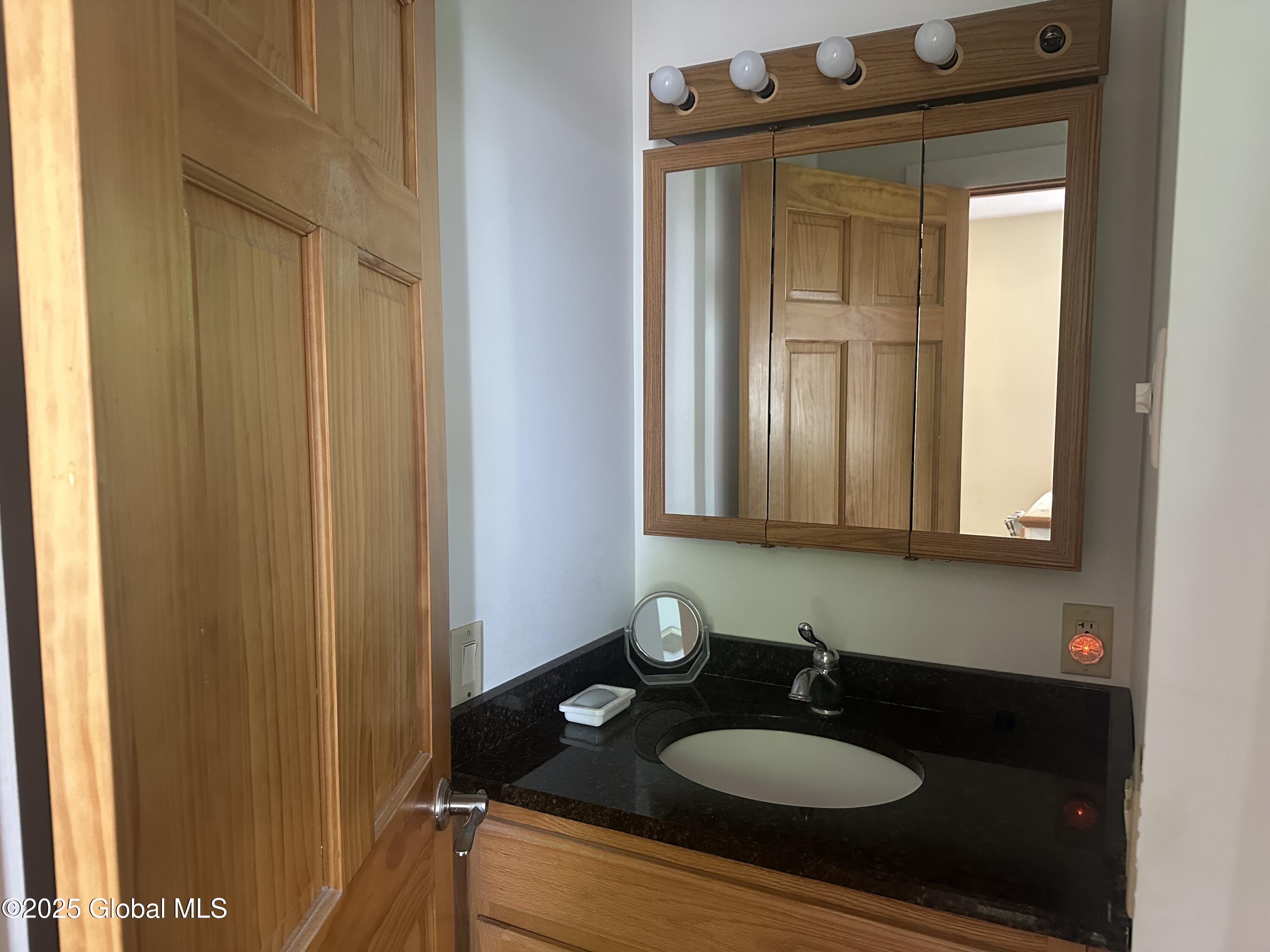 1 Willard Street, Hoosick Falls, New York image 25