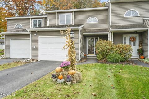 Townhouse For Sale - 3016 Fern Court<br/> Schenectady, NY 12303