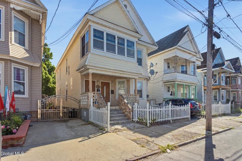 Multifamily For Sale - 825 Lincoln Avenue<br/> Schenectady County, Schenectady, NY 12307