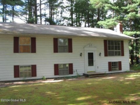 Photo of 12 Evergreen Avenue, Clifton Park, NY 12065 (MLS # 202530717)