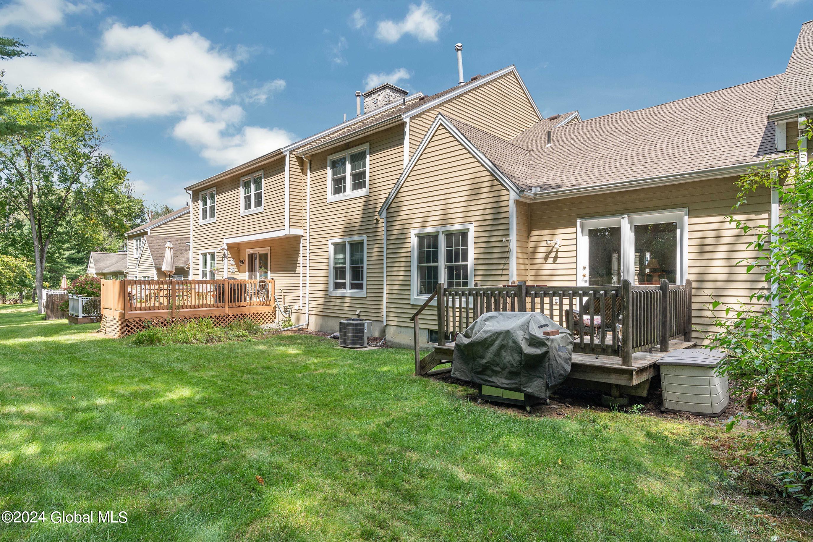 51 Ridgefield Drive, Voorheesville, New York image 33