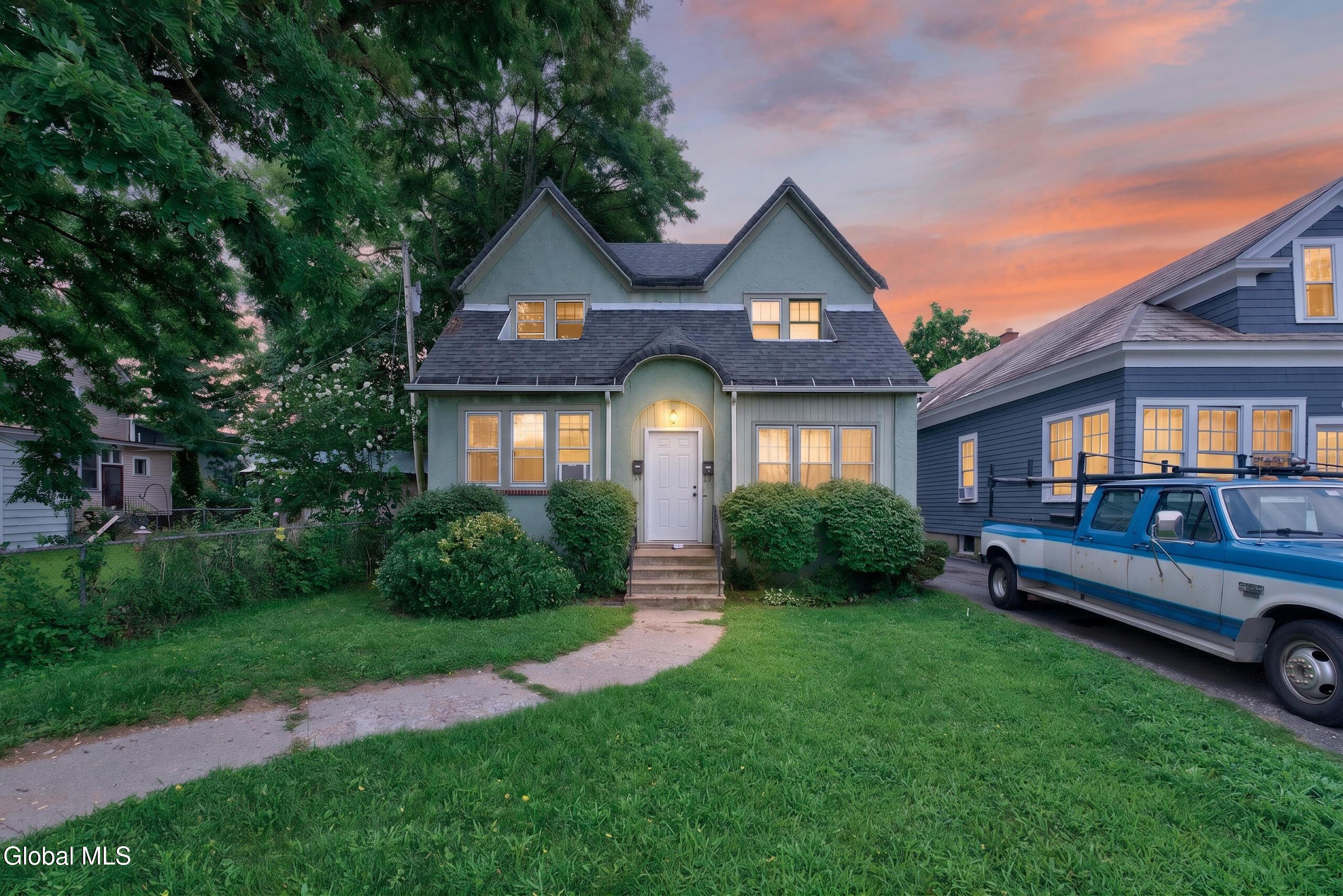 1 Mariette Place