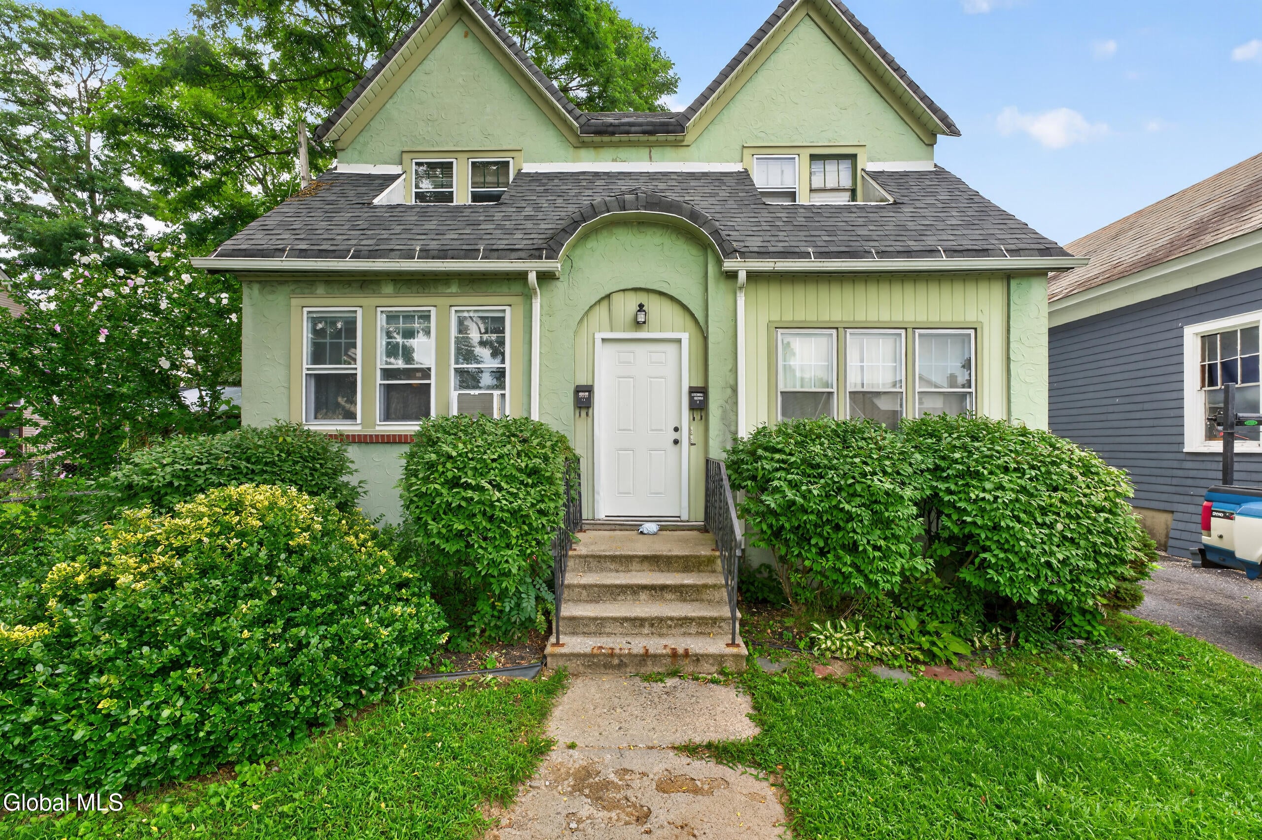 1 Mariette Place
