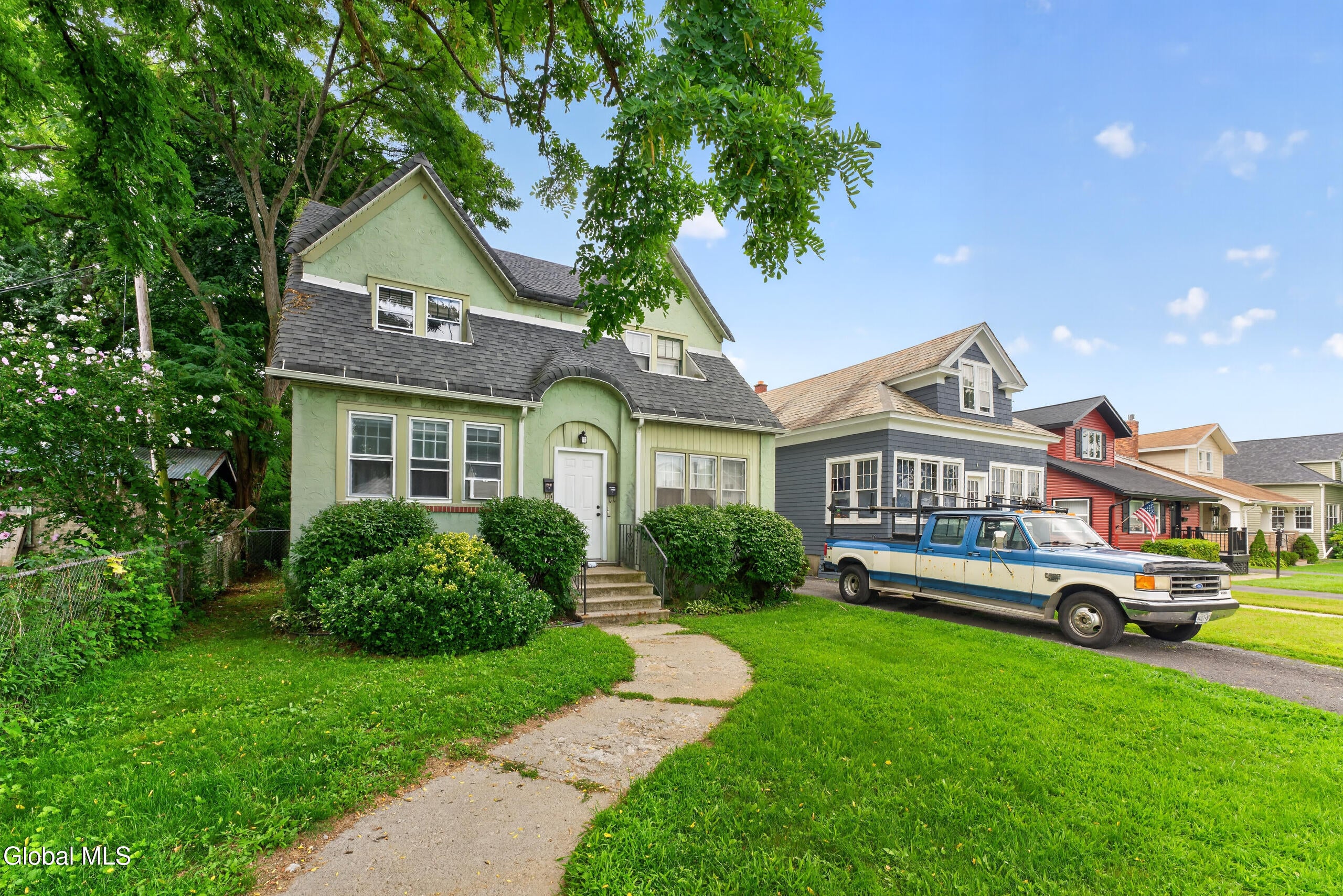 1 Mariette Place