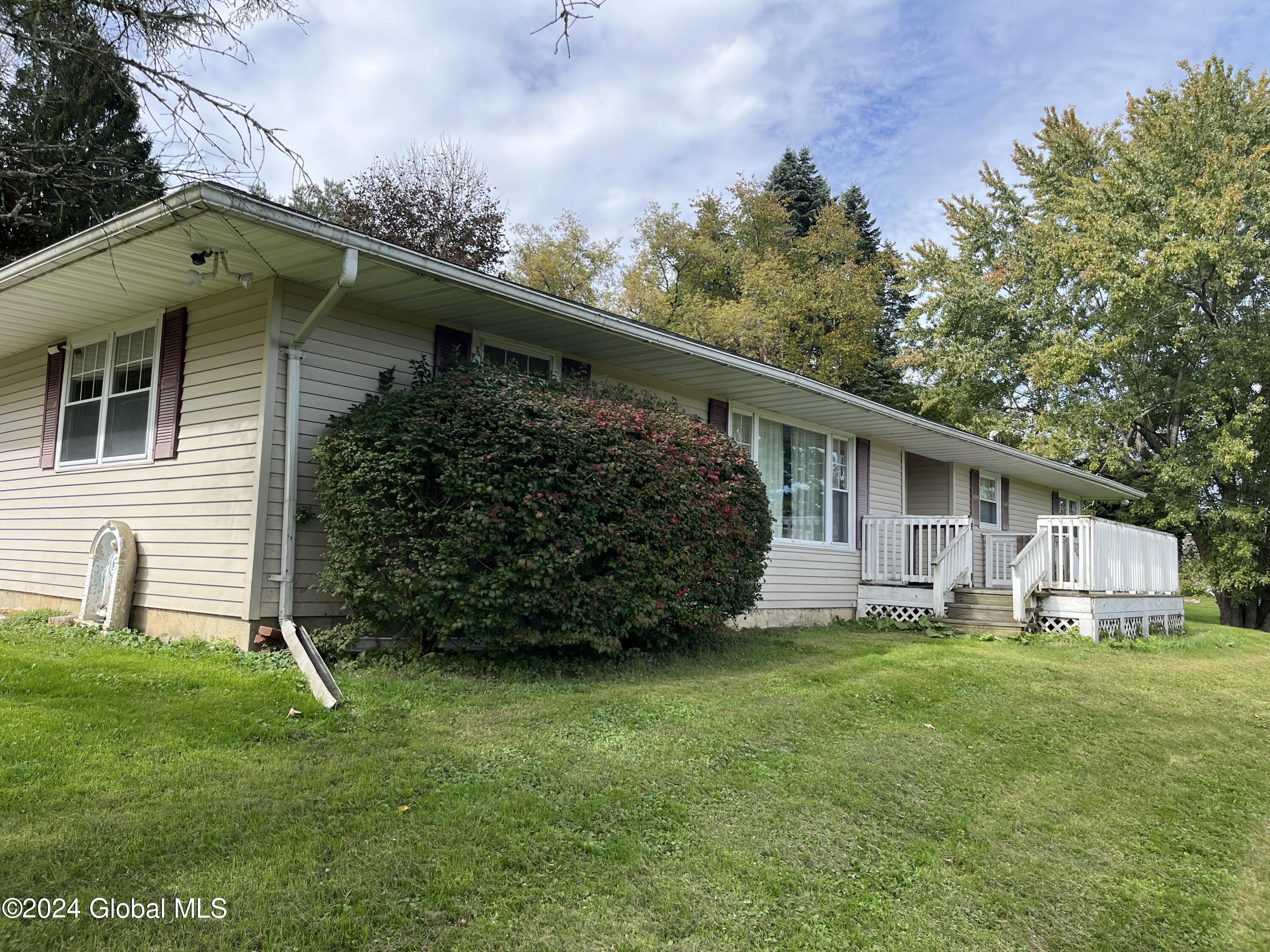 105 Pine Valley Road, Hoosick Falls, New York image 3