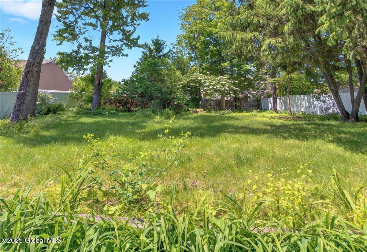 72 Algonquin Road, Clifton Park, New York image 32