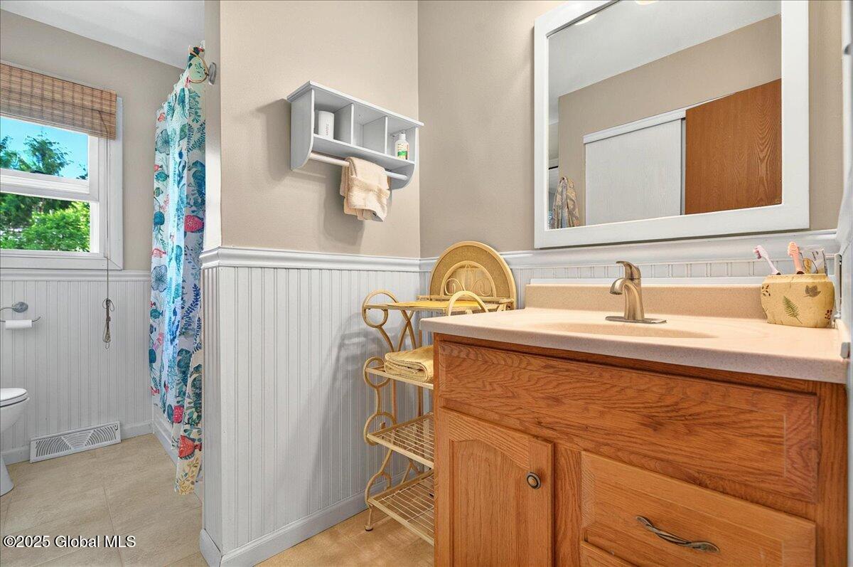 72 Algonquin Road, Clifton Park, New York image 21