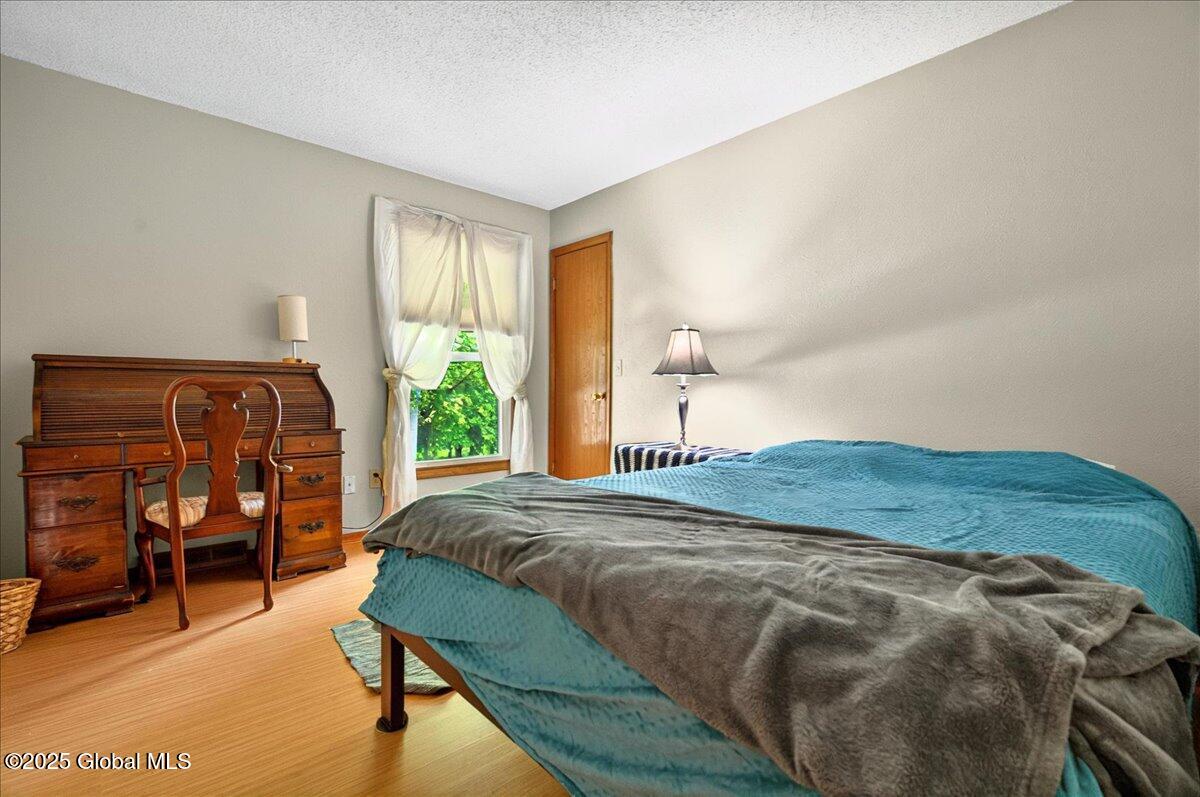 72 Algonquin Road, Clifton Park, New York image 29