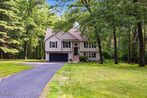 Homes For Sale - 1 Barrington Drive<br/> Gansevoort, NY 12831