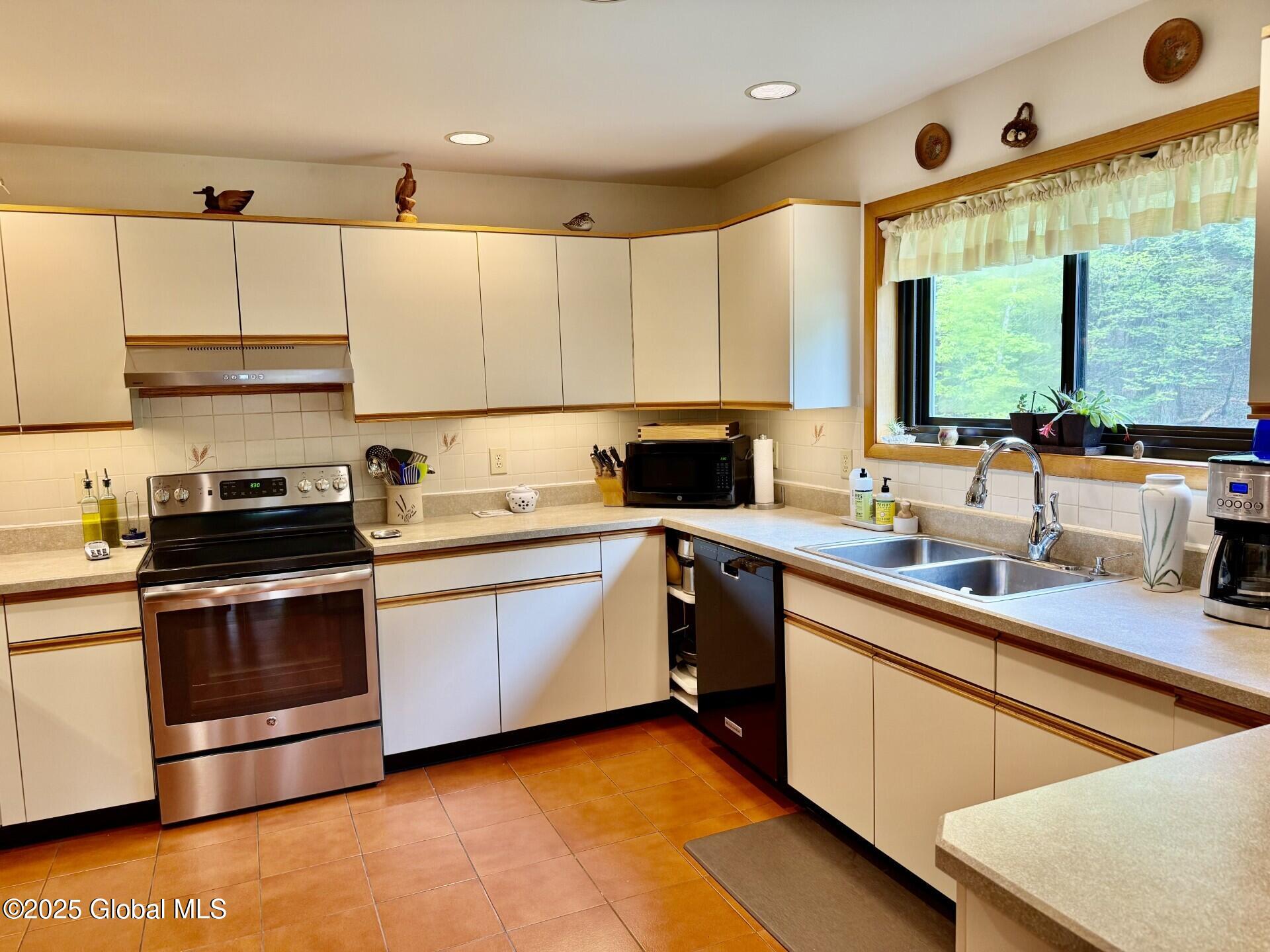 329 Millers Corners Road, East Greenbush, New York image 5