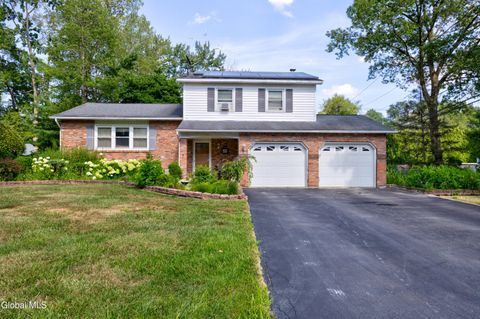 Photo of 756 Hampshire Seat, Schenectady, NY 12309 (MLS # 202527826)