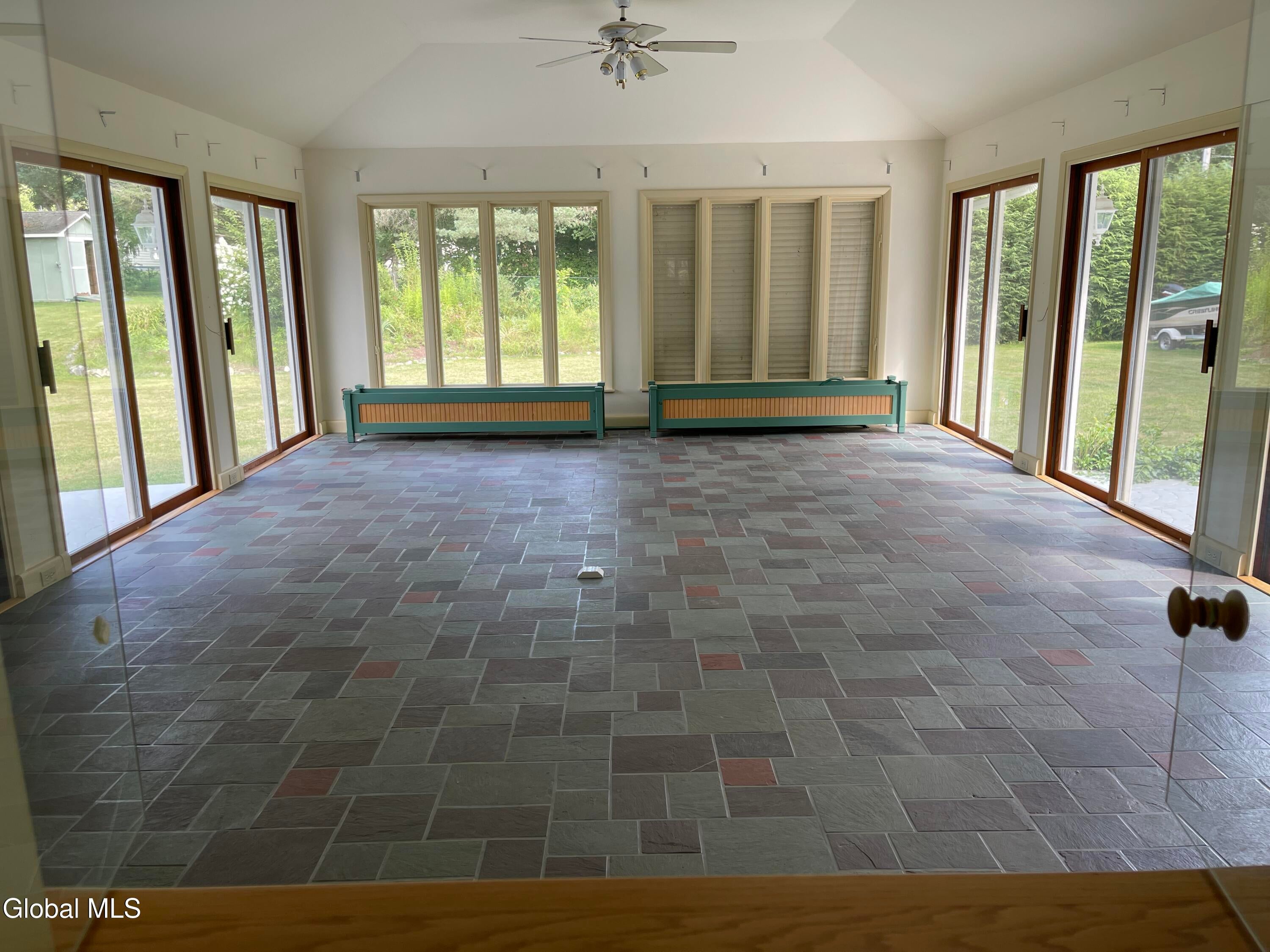 44 Meadowview Road