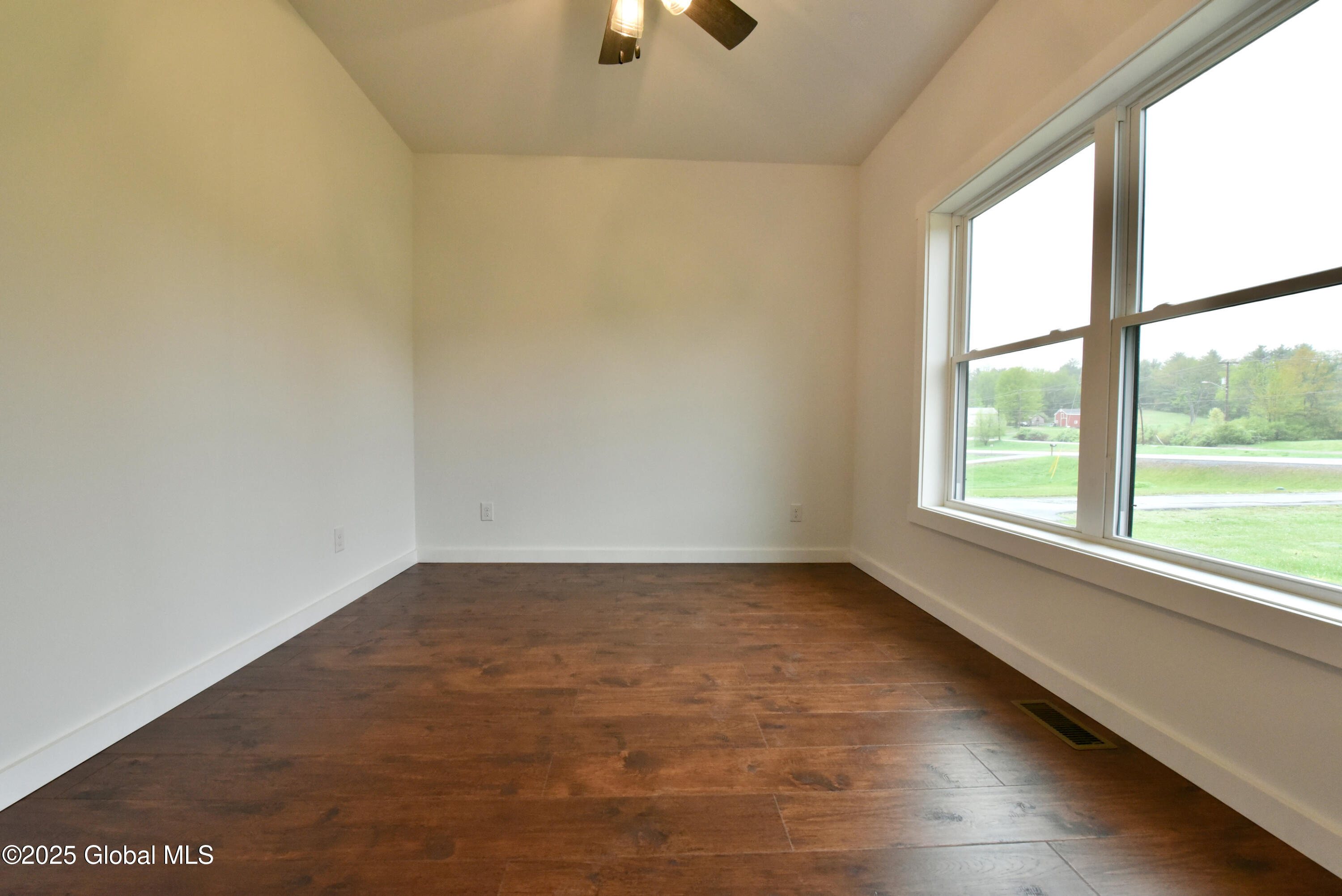 4567 Rt 9n, Corinth, New York image 32