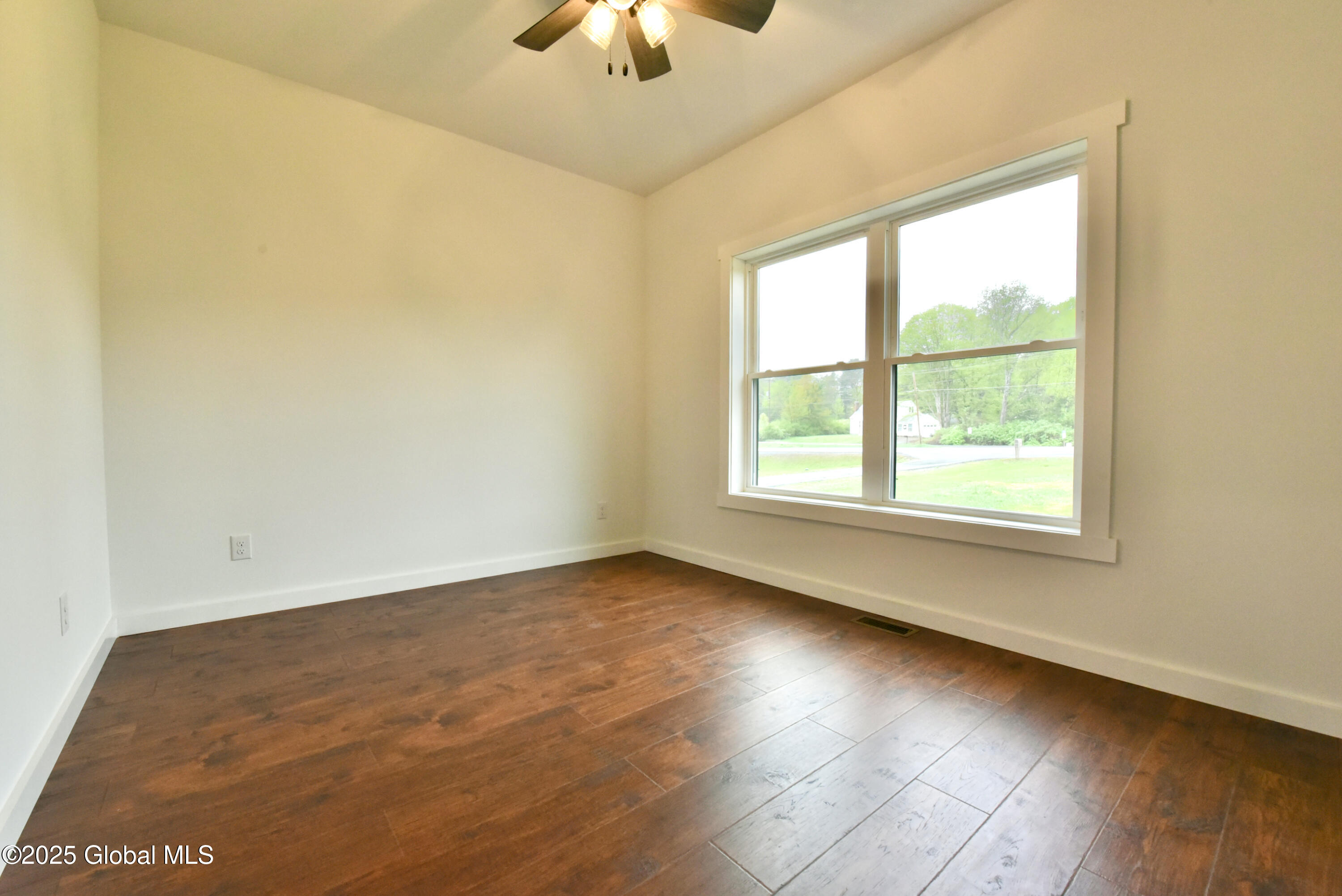 4567 Rt 9n, Corinth, New York image 31