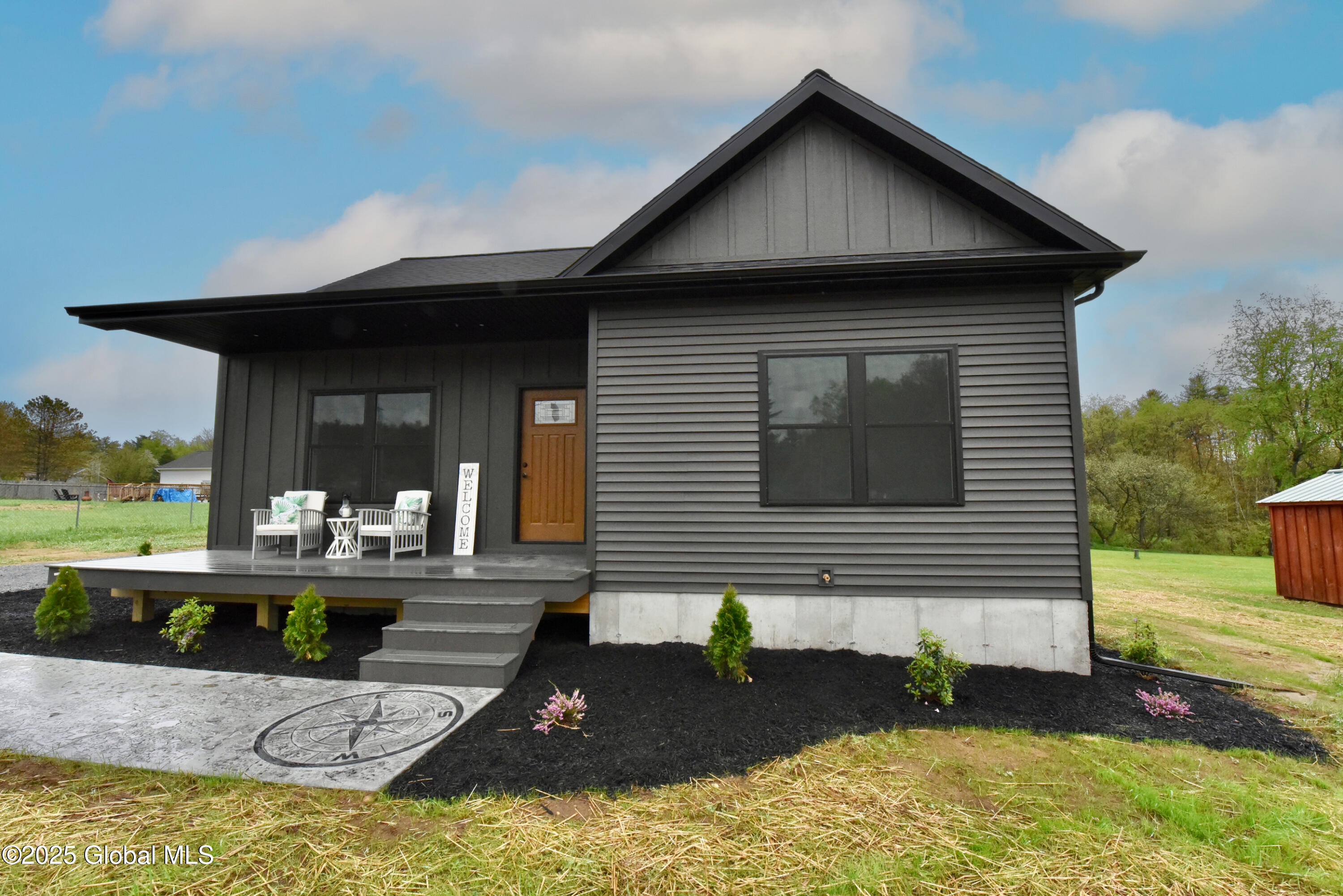 4567 Rt 9n, Corinth, New York image 1