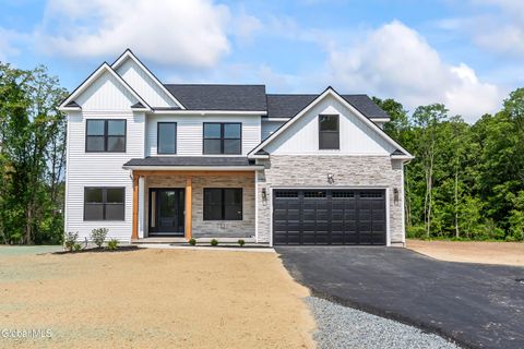 Photo of 25 Teakwood Drive, Clifton Park, NY 12065 (MLS # 202611881)