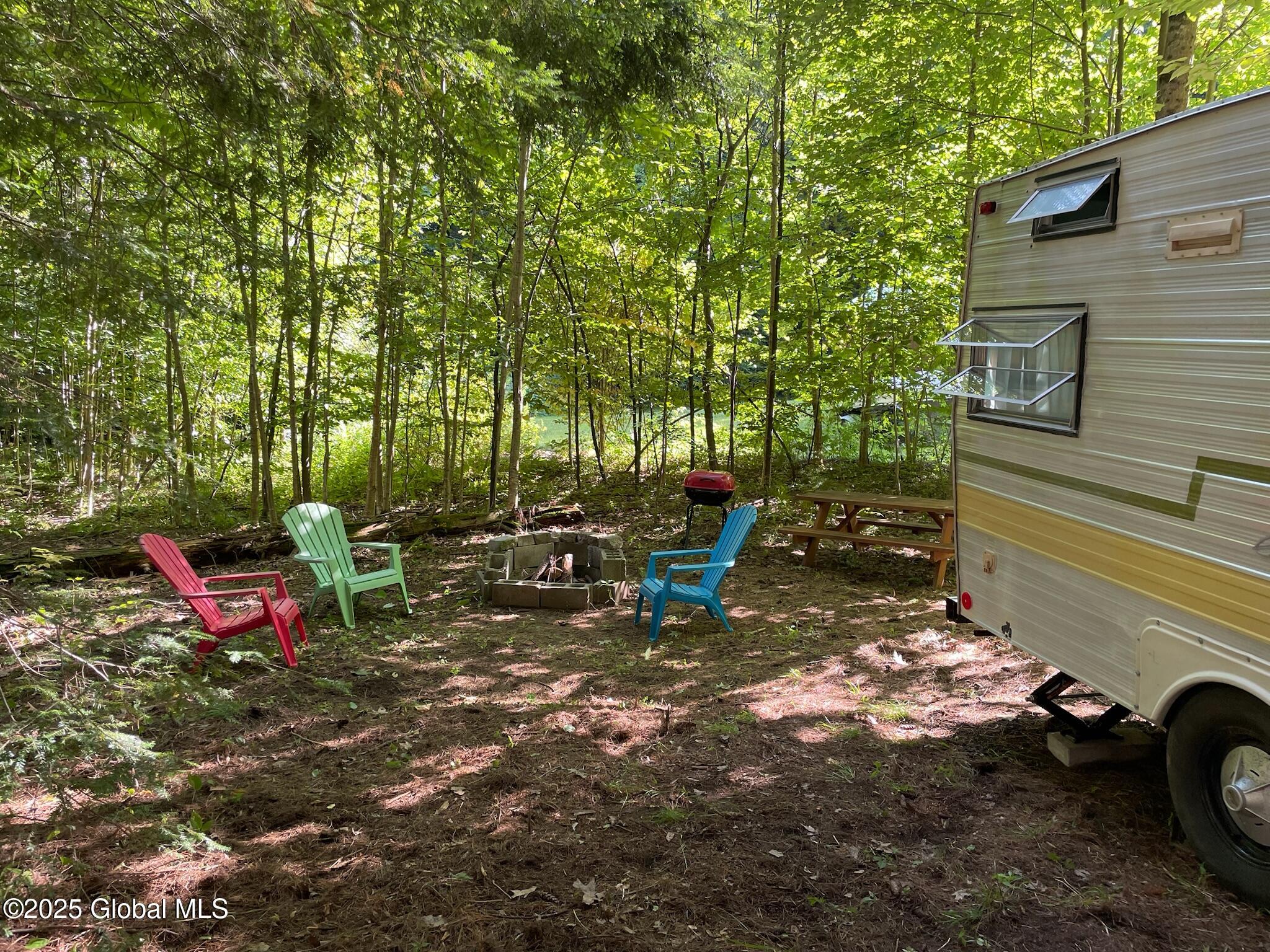 6075 Woodside Road, Galway, New York image 1