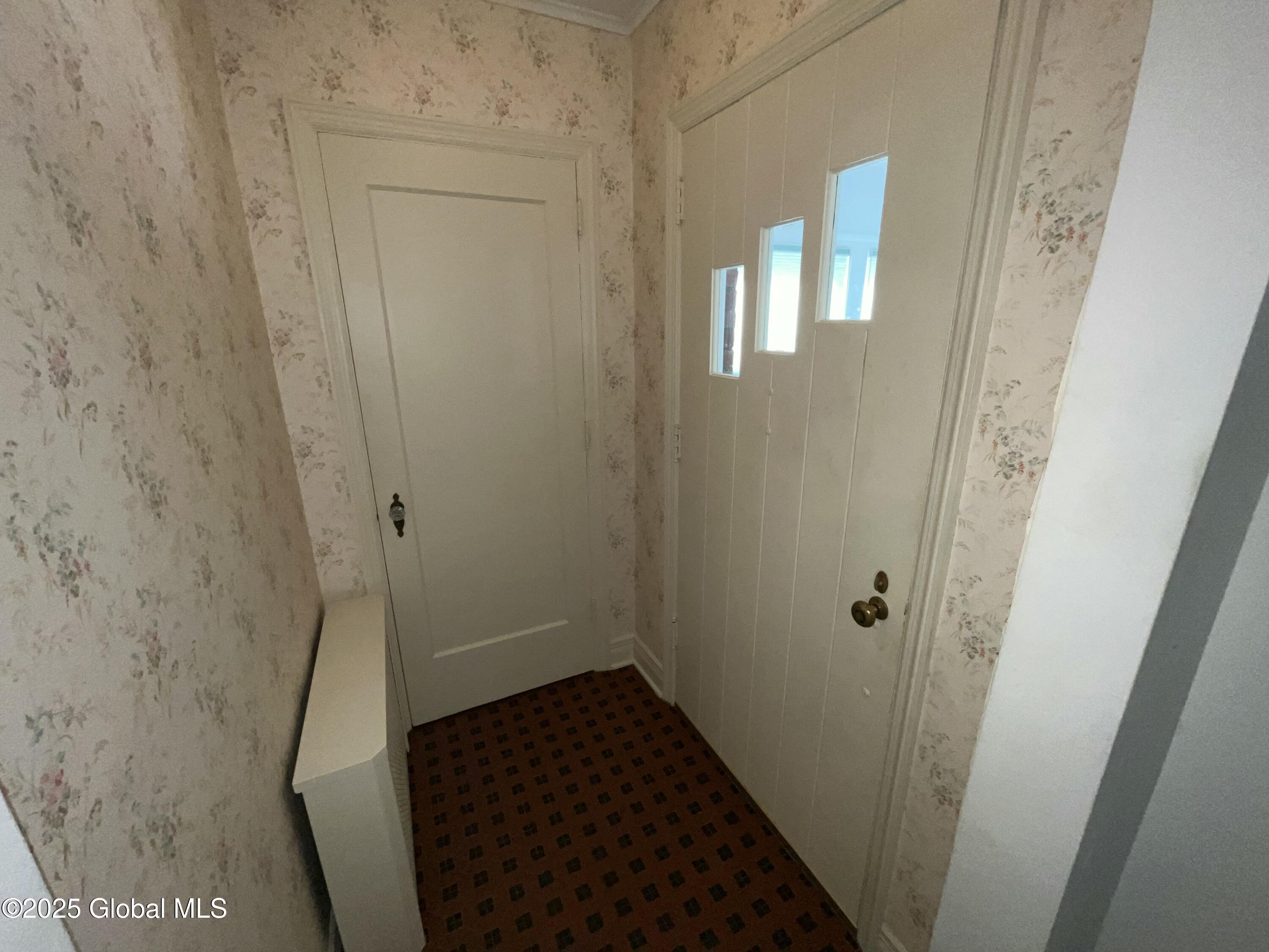 46 Valleyview Avenue, Troy, New York image 6