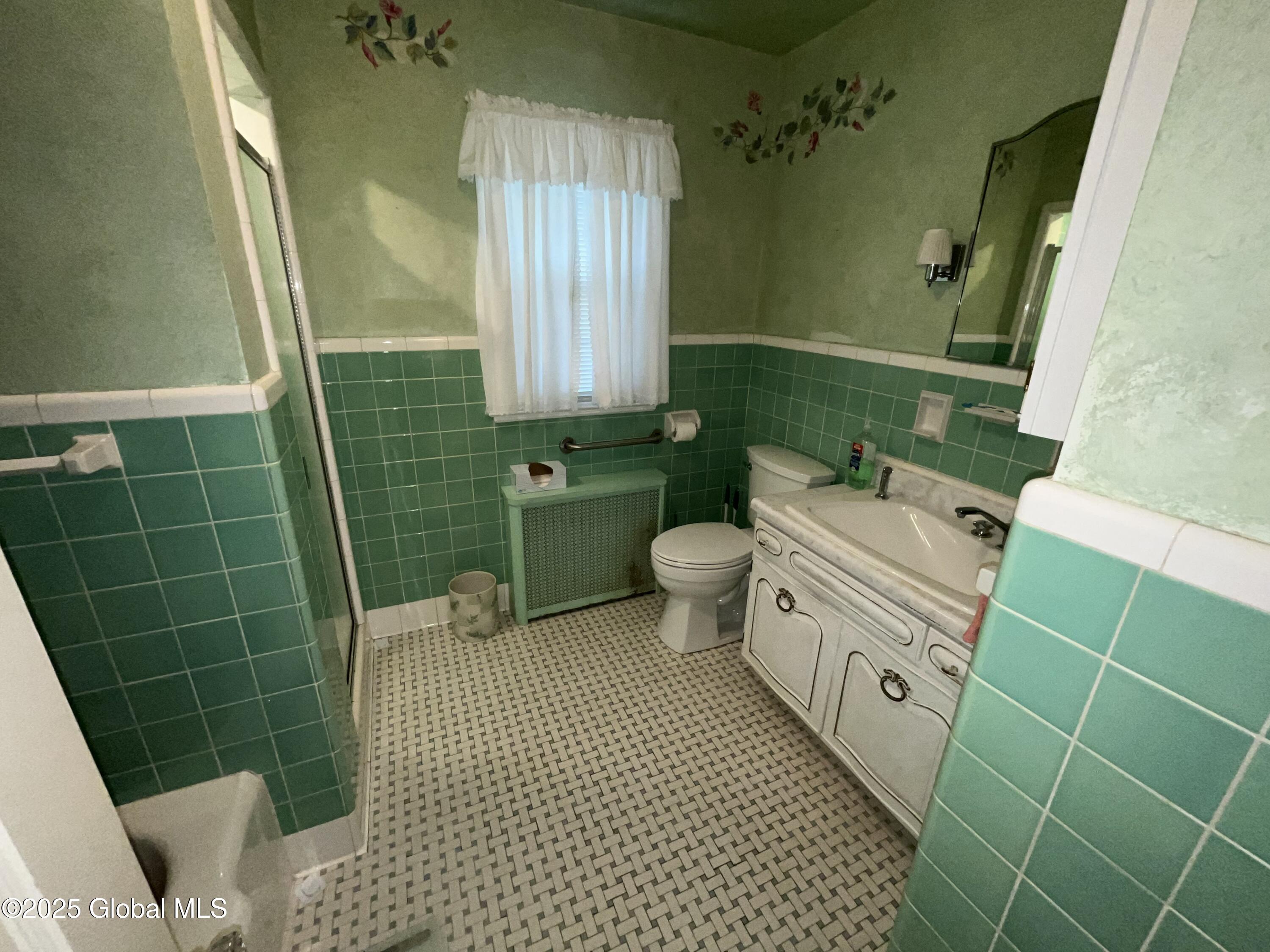 46 Valleyview Avenue, Troy, New York image 15