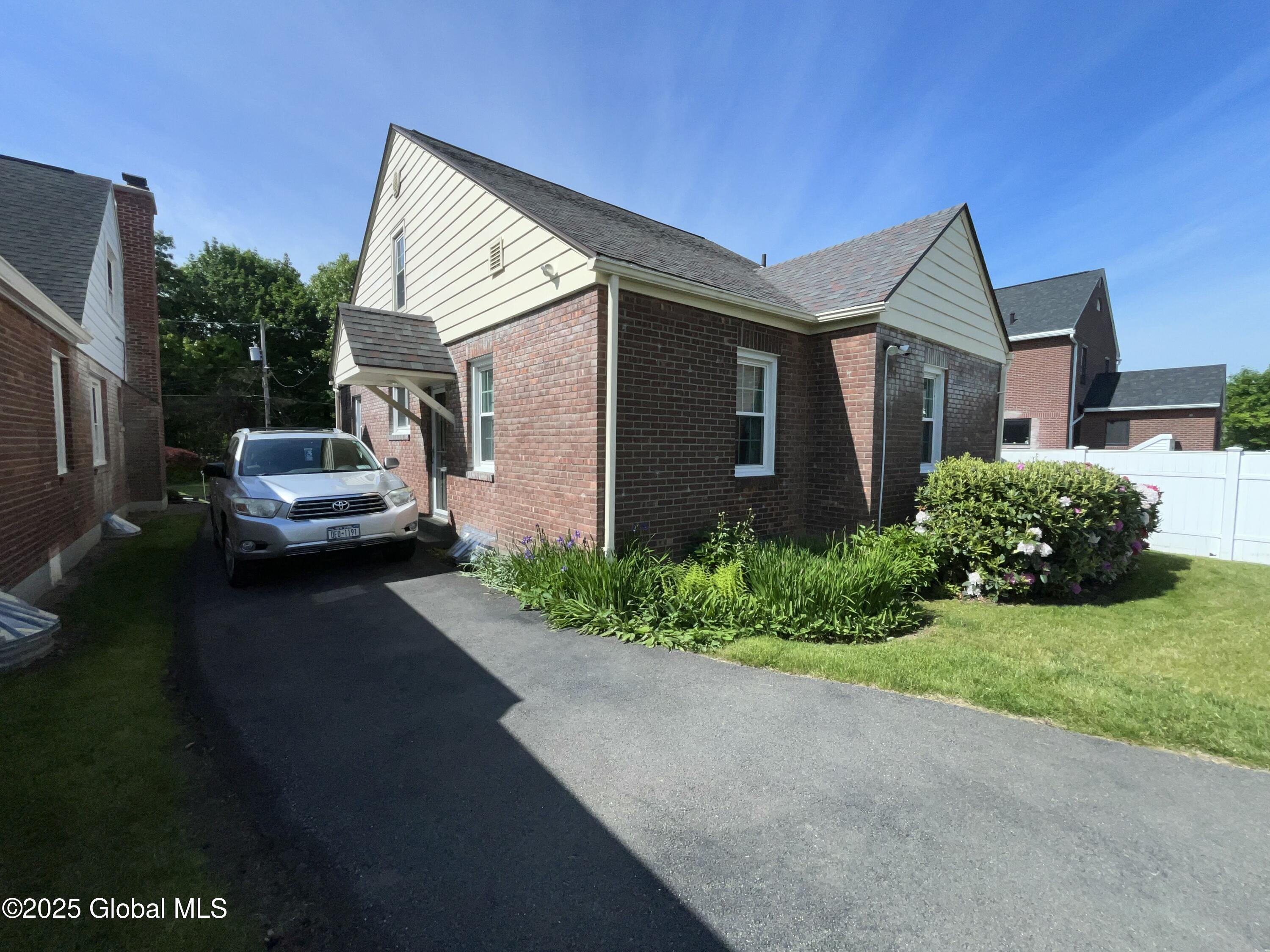 46 Valleyview Avenue, Troy, New York image 35