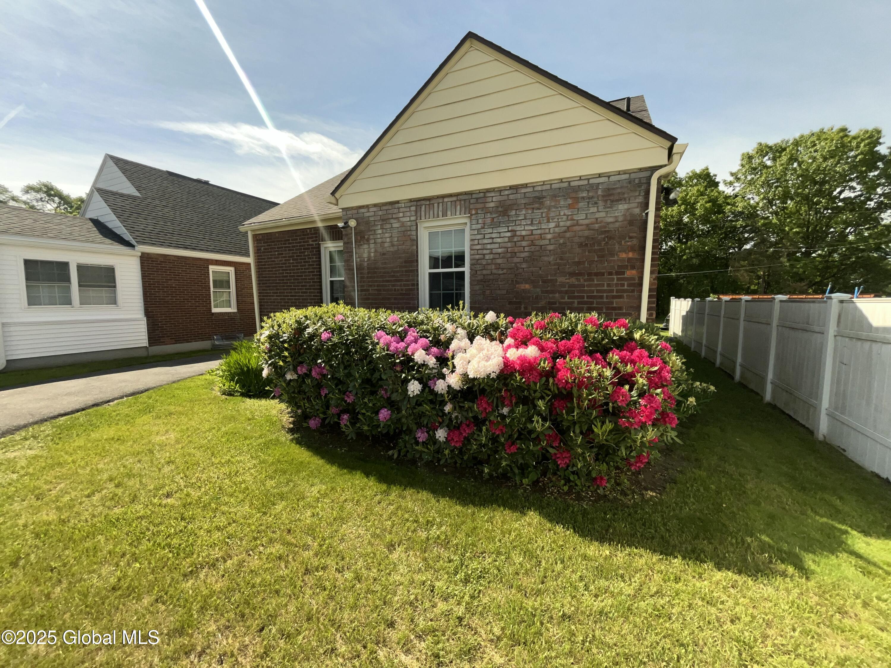 46 Valleyview Avenue, Troy, New York image 33