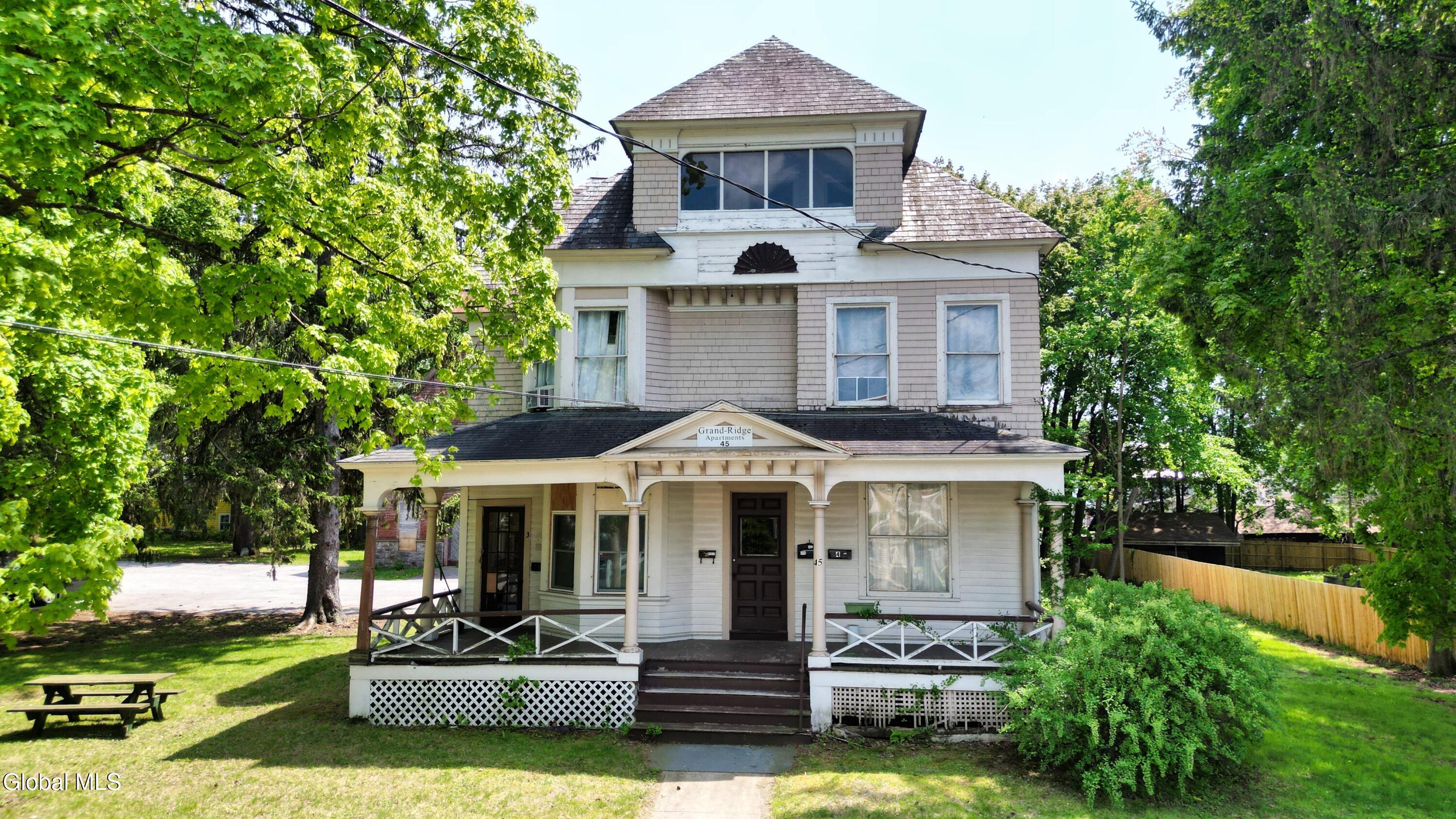 190 Ridge Street