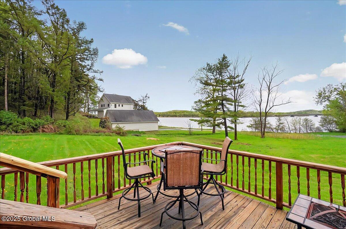 48 Church Hill Road, Halfmoon, New York image 16