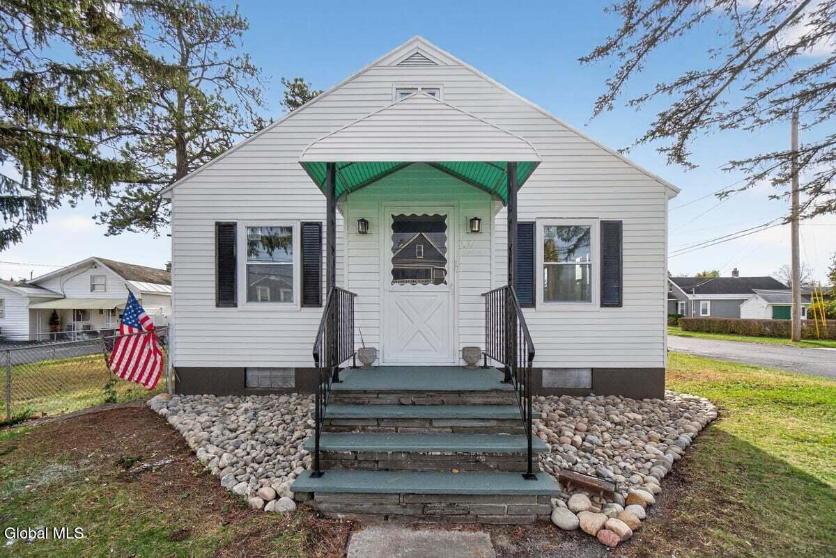 Rotterdam, New York 12306, United States, 3 Bedrooms Bedrooms, ,2 BathroomsBathrooms,Residential,Active,241377