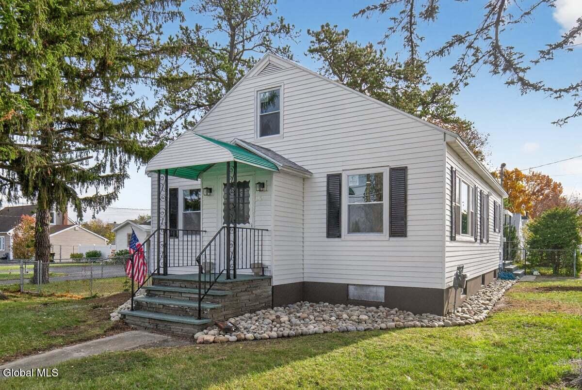 Rotterdam, New York 12306, United States, 3 Bedrooms Bedrooms, ,2 BathroomsBathrooms,Residential,Active,241377 Rotterdam, New York 12306, United States, 3 Bedrooms Bedrooms, ,2 BathroomsBathrooms,Residential,Active,241377