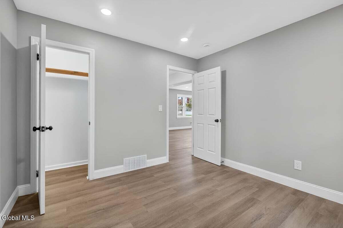 Rotterdam, New York 12306, United States, 3 Bedrooms Bedrooms, ,2 BathroomsBathrooms,Residential,Active,241377