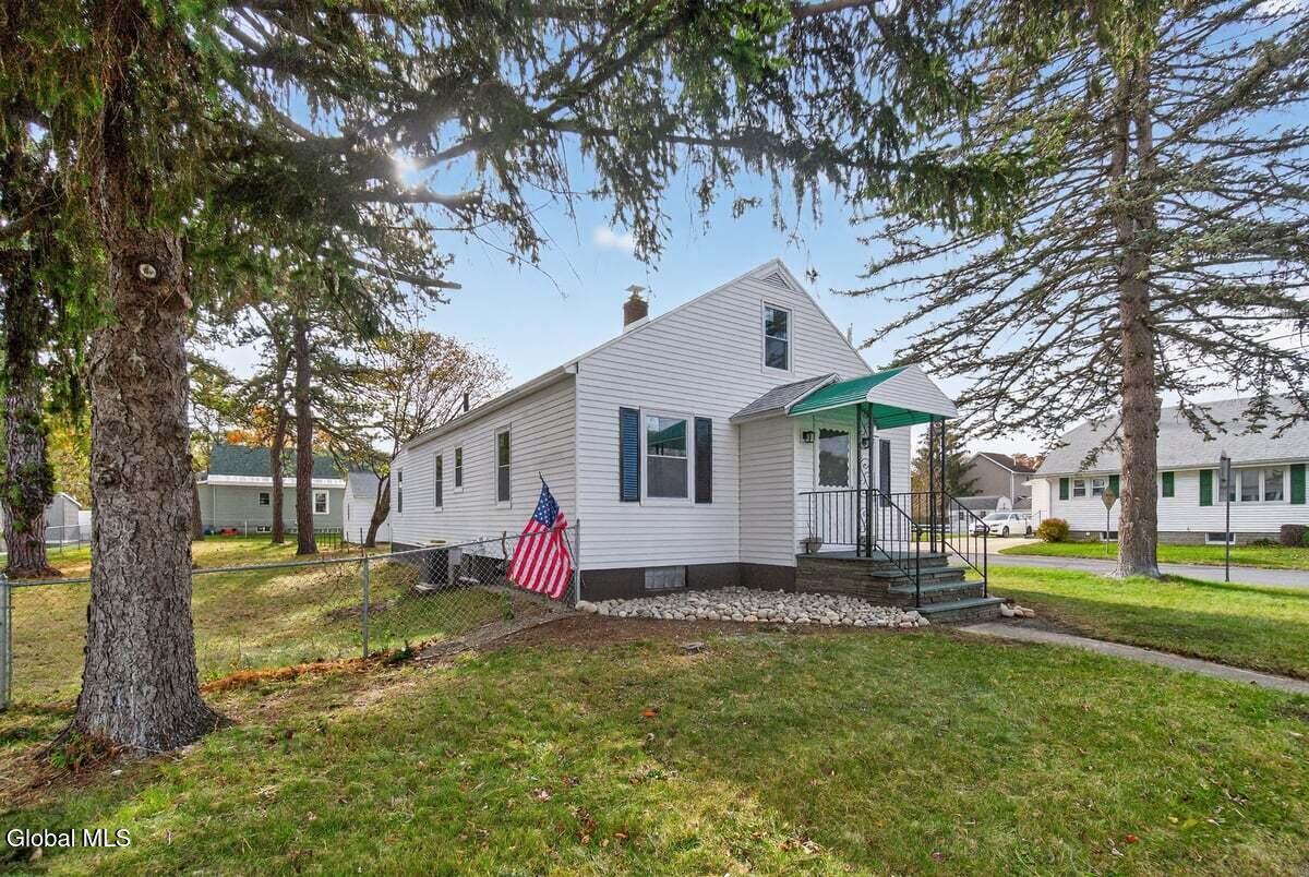 Rotterdam, New York 12306, United States, 3 Bedrooms Bedrooms, ,2 BathroomsBathrooms,Residential,Active,241377