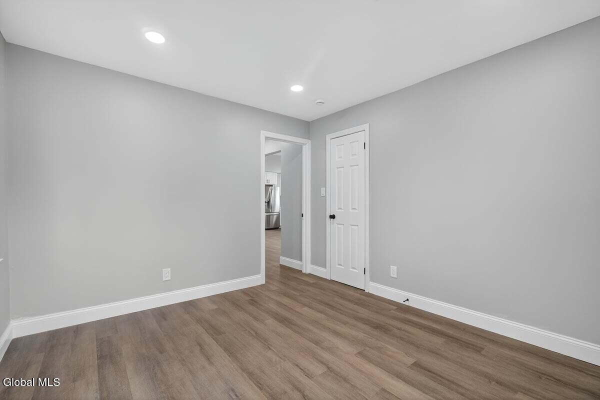 Rotterdam, New York 12306, United States, 3 Bedrooms Bedrooms, ,2 BathroomsBathrooms,Residential,Active,241377