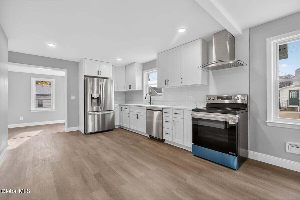 Rotterdam, New York 12306, United States, 3 Bedrooms Bedrooms, ,2 BathroomsBathrooms,Residential,Active,241377