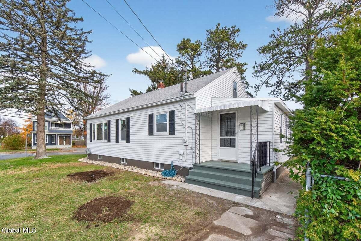 Rotterdam, New York 12306, United States, 3 Bedrooms Bedrooms, ,2 BathroomsBathrooms,Residential,Active,241377