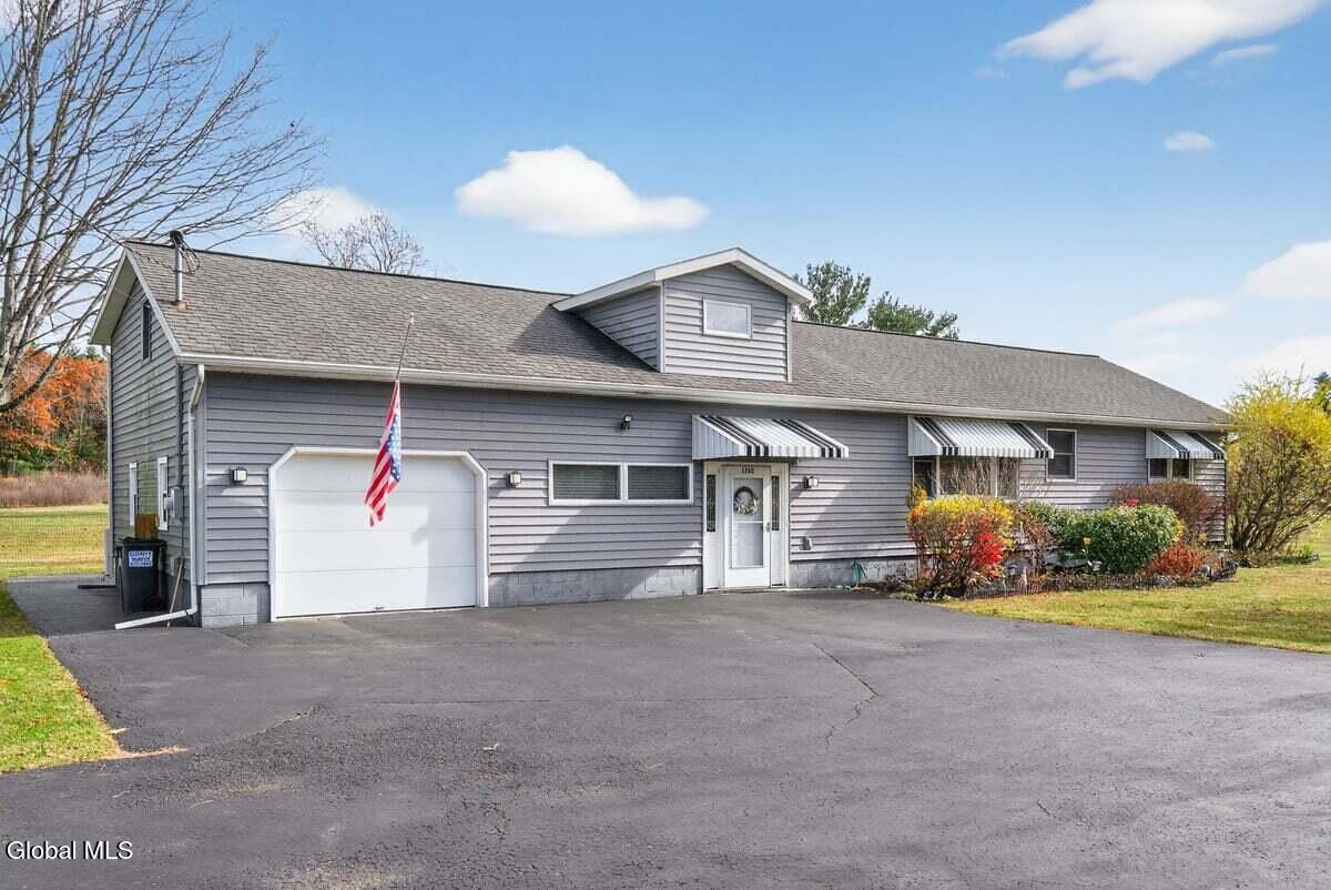 Schenectady, New York 12306, United States, 4 Bedrooms Bedrooms, ,2 BathroomsBathrooms,Residential,Active,241332