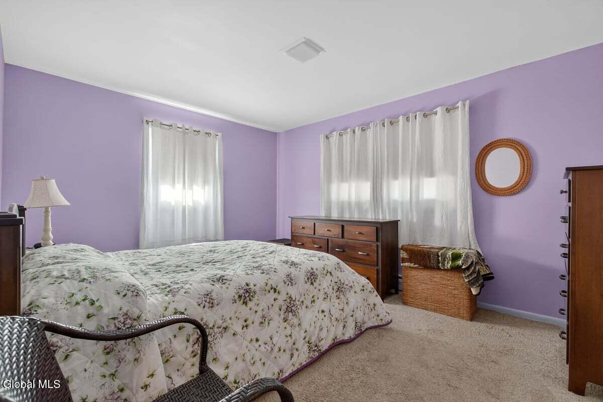 Schenectady, New York 12306, United States, 4 Bedrooms Bedrooms, ,2 BathroomsBathrooms,Residential,Active,241332