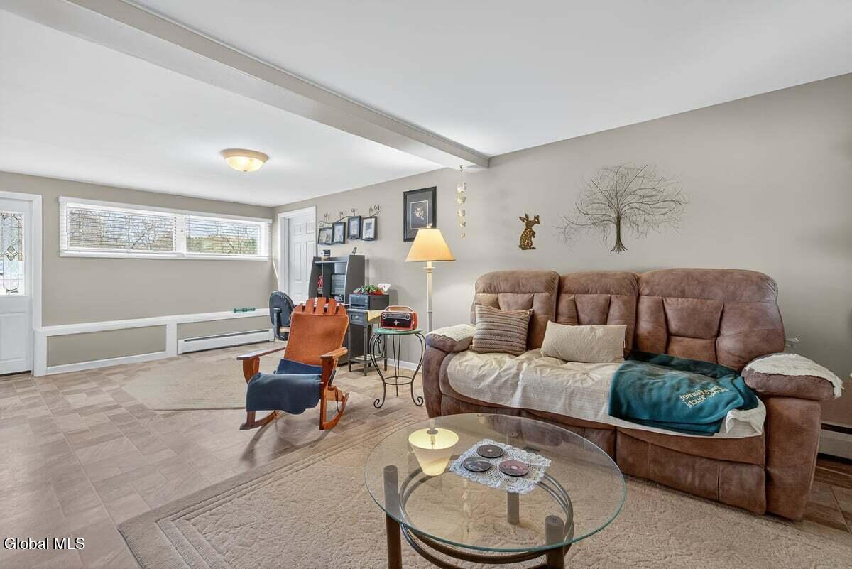 Schenectady, New York 12306, United States, 4 Bedrooms Bedrooms, ,2 BathroomsBathrooms,Residential,Active,241332