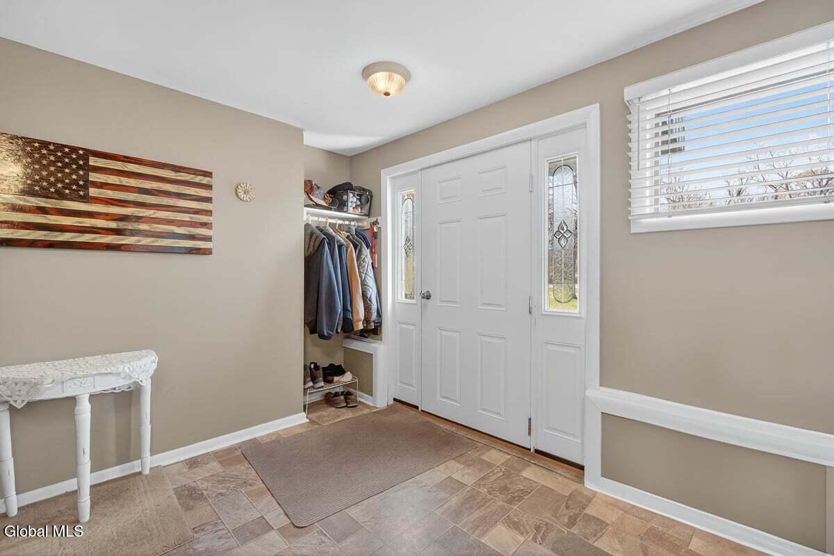 Schenectady, New York 12306, United States, 4 Bedrooms Bedrooms, ,2 BathroomsBathrooms,Residential,Active,241332